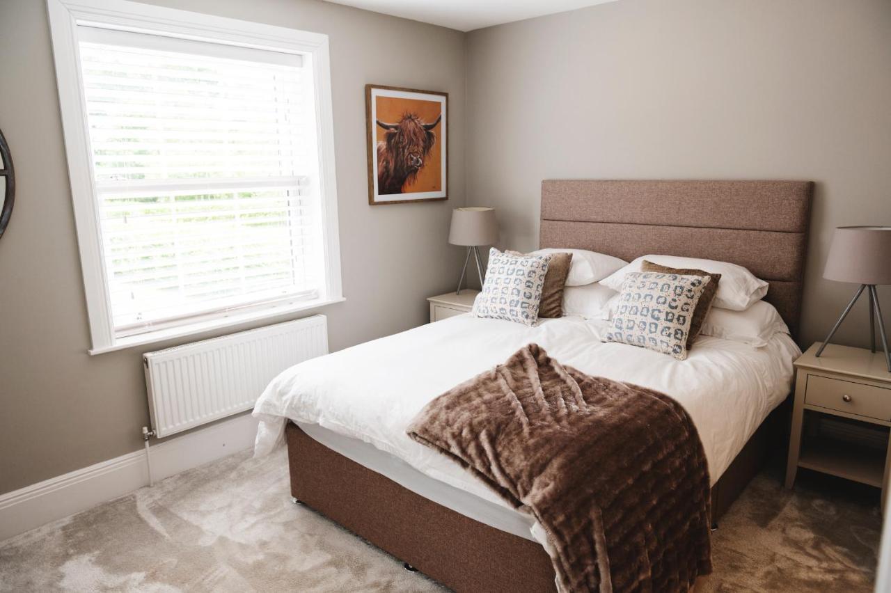 Large Country House - Hot Tub - Pool Table - Bbq - 5 Bedrooms - Log Burner Three Legged Cross Luaran gambar